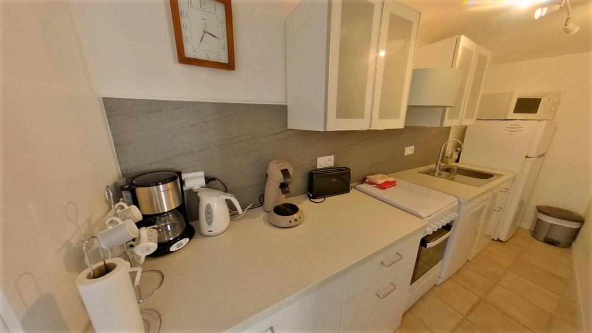 La Terrasse Ensoleillee Arles Camargue Apartment Exterior photo