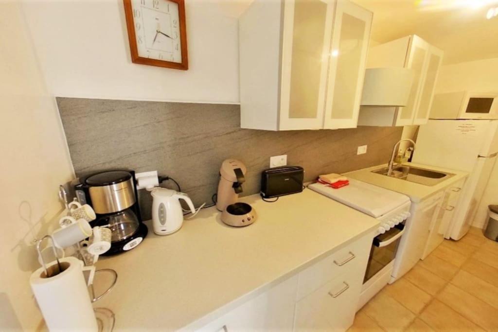 La Terrasse Ensoleillee Arles Camargue Apartment Exterior photo