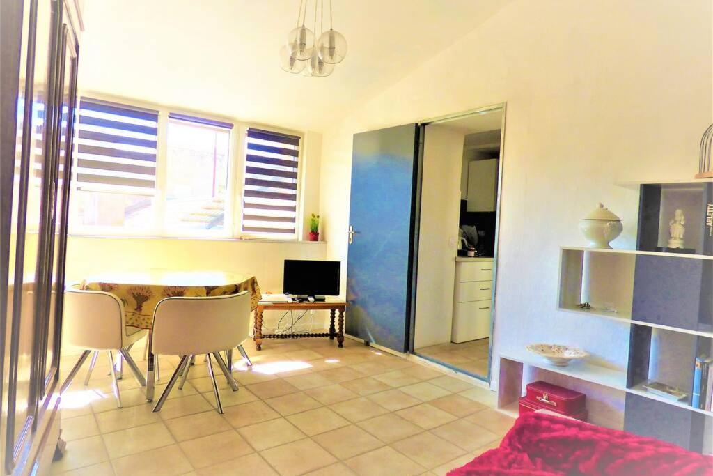 La Terrasse Ensoleillee Arles Camargue Apartment Exterior photo